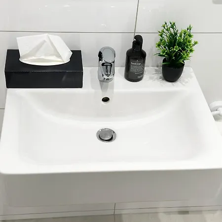 Beluna - Business&family Ap 13,100m Zum Konzerteingang Schloss, Parkplatz, Smarttv, Netflix, Waschmaschine, 24h Checkin, 45qm * Ludwigsburg