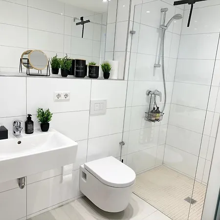 Beluna - Business&family Ap 13,100m Zum Konzerteingang Schloss, Parkplatz, Smarttv, Netflix, Waschmaschine, 24h Checkin, 45qm * Ludwigsburg