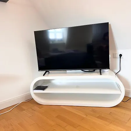 Beluna - Business&family Ap 13,100m Zum Konzerteingang Schloss, Parkplatz, Smarttv, Netflix, Waschmaschine, 24h Checkin, 45qm
